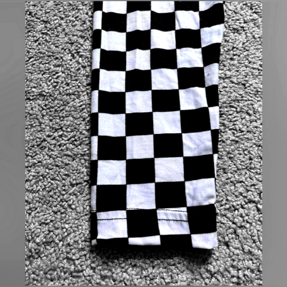 No Boundries Checkered Leggings - Picture 6 of 9